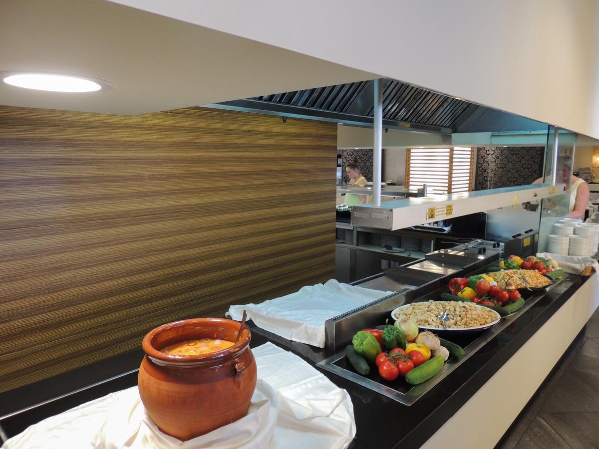 Apartamentos Turisticos Augustus Cambrils Ngoại thất bức ảnh